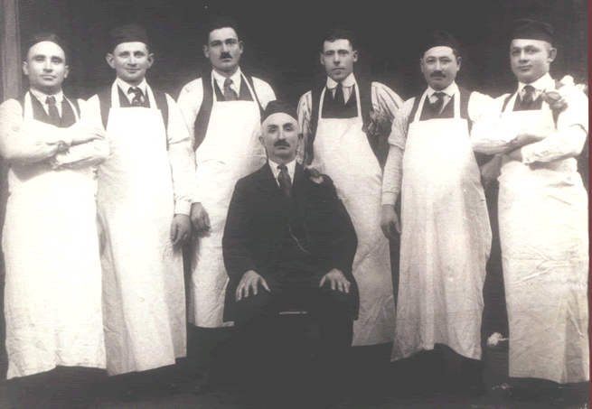 Butchers, c. 1919. l-r: Hyman Beck, Dave Matts, Zady Kavitsky, Morris Liebert, Jake Brenner, Sam Smith; seated: Meyer Darefsky.